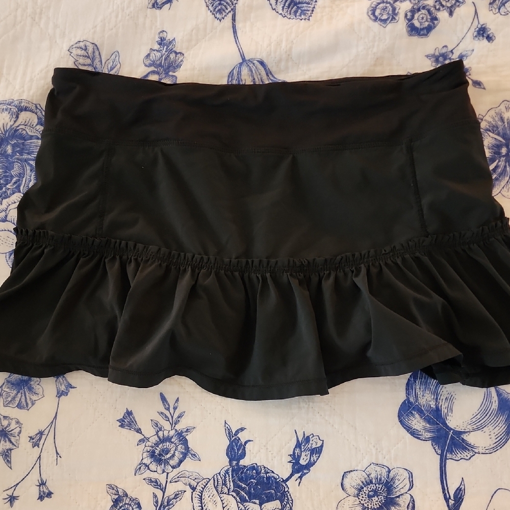 lululemon athletica Black Flounce Mini Skirt